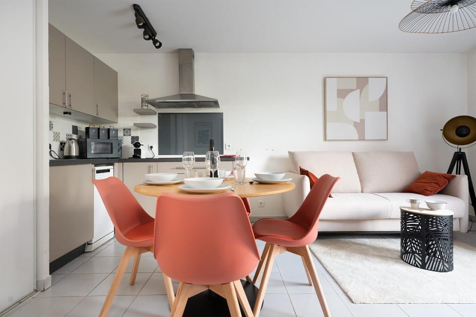 L'OSTAL OCCITAN - T2 CLIM PARKING - Piscine Apartment in Toulouse