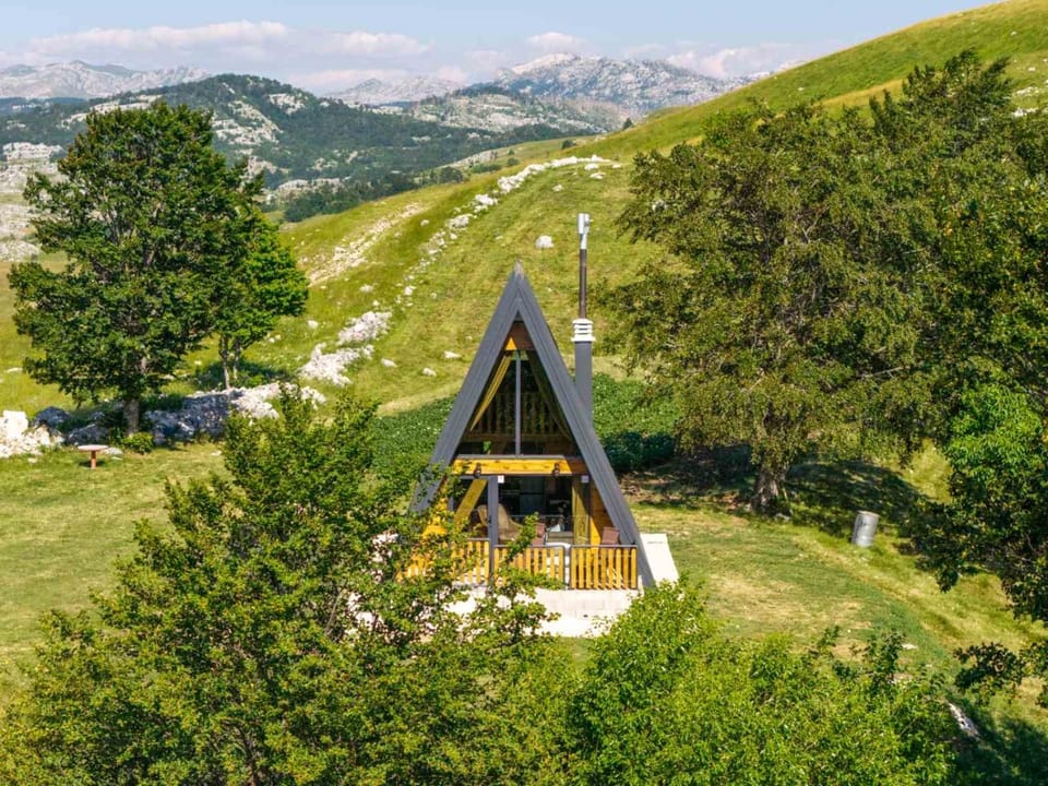 Bukovik Mountain Chalet - Brvnara Bukovik Chalet in Montenegro