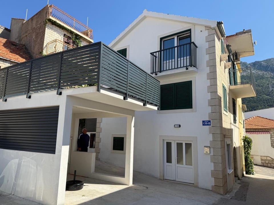 House Marin - by the beach Apartment in Split-Dalmatia County