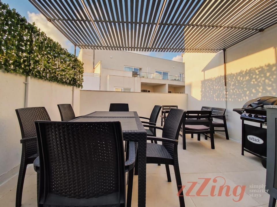 Patio, BBQ facilities, BBQ facilities, Seating area
