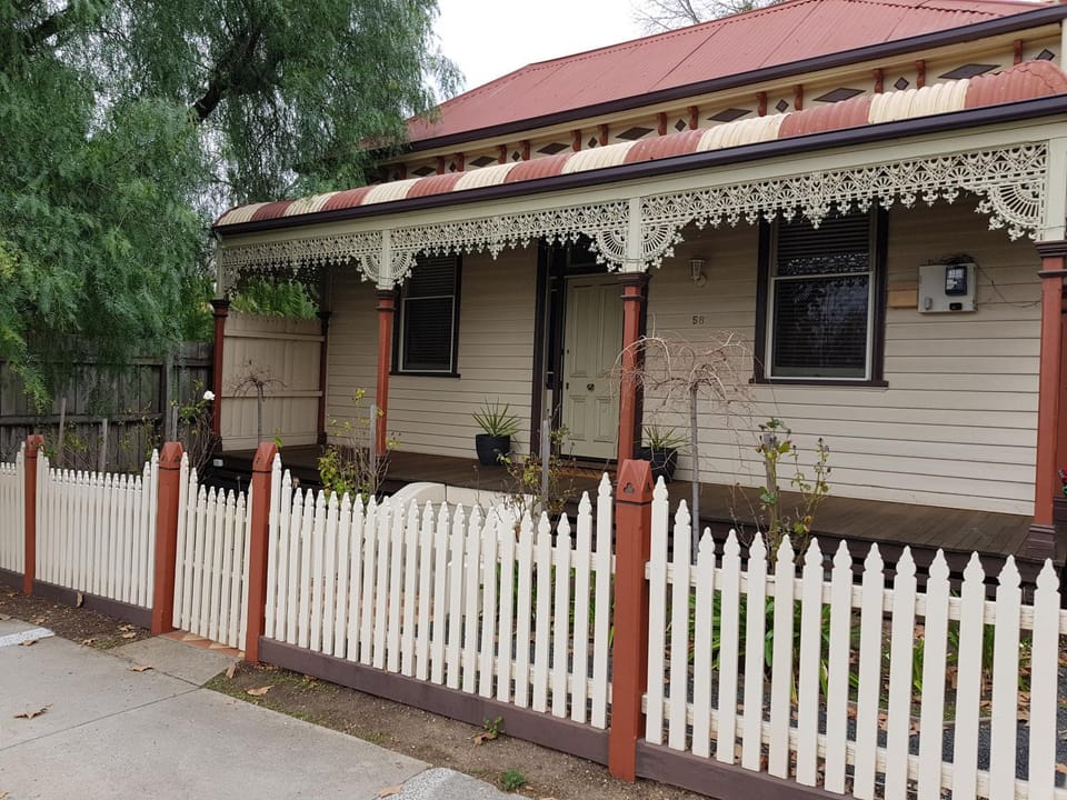 Property building, Patio, Facade/entrance