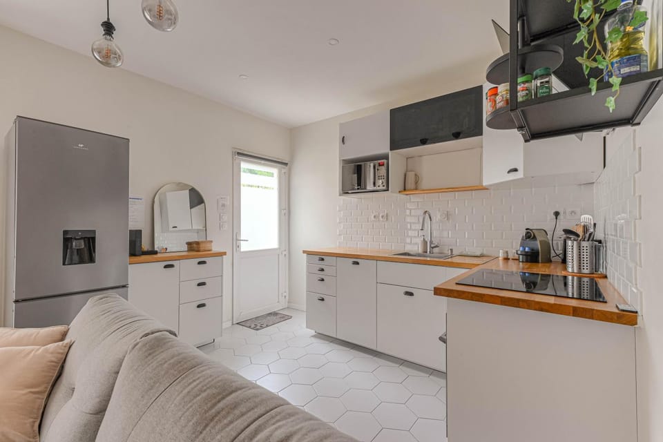 Coffee/tea facilities, kitchen