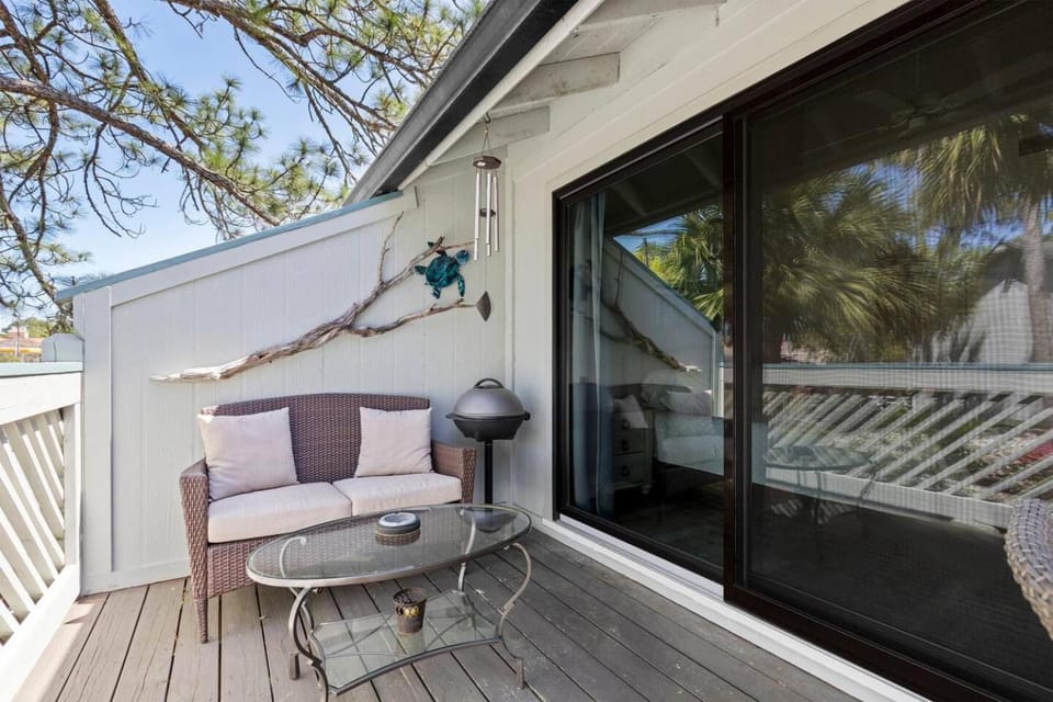 SSI Coastal Retreat Redfern Village Beach House in Saint Simons Island