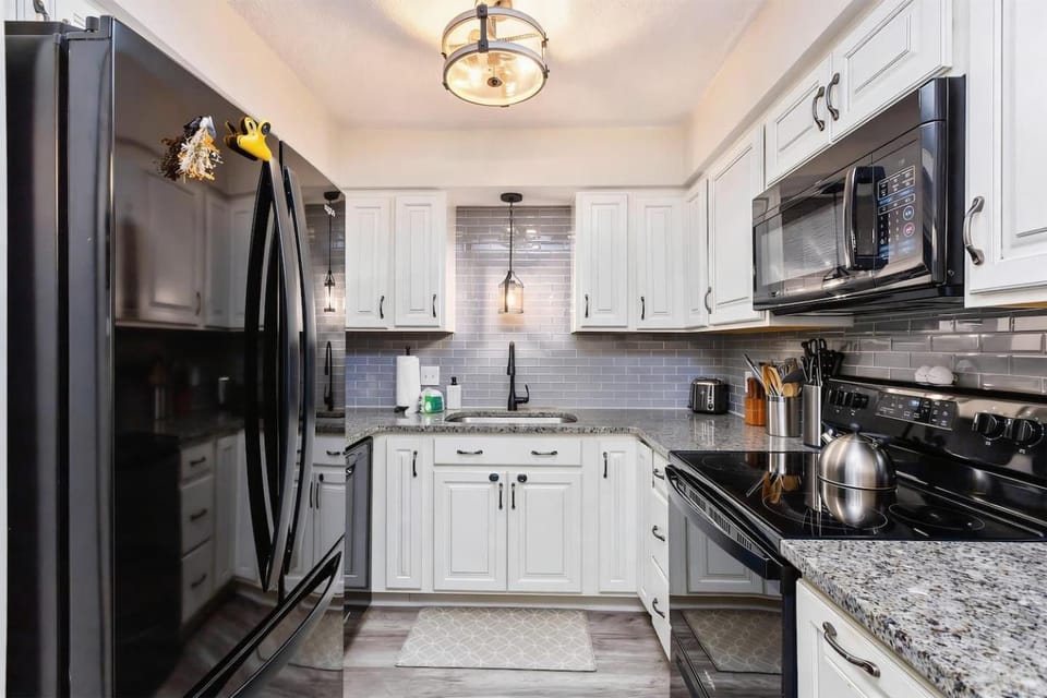 SSI Coastal Retreat Redfern Village Beach House in Saint Simons Island