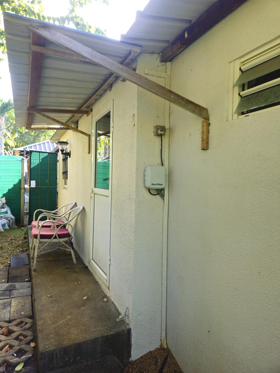 Cozy Backyard Studio in Tamarin for Adventurers and Kitesurfers Apartment in Rivière Noire District, Mauritius
