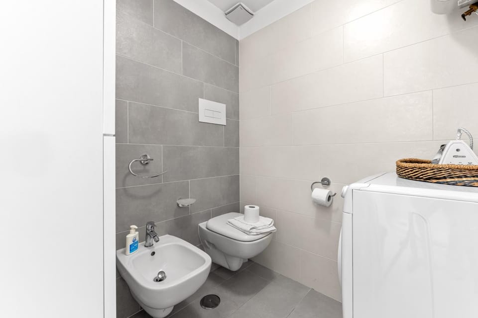 Toilet, washing machine