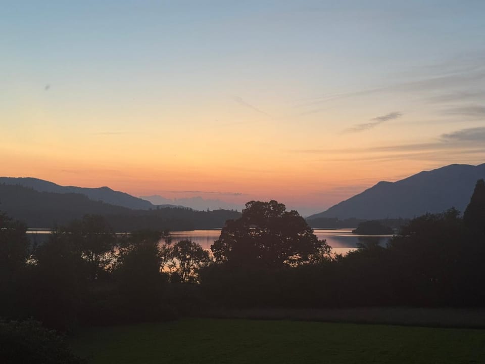 Natural landscape, Balcony/Terrace, Lake view, Mountain view, Sunset