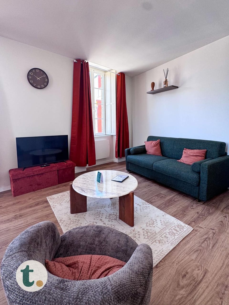 Living room, Seating area