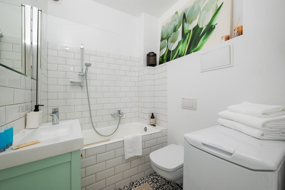 Toilet, Bathroom, Photo of the whole room, Bath, towels