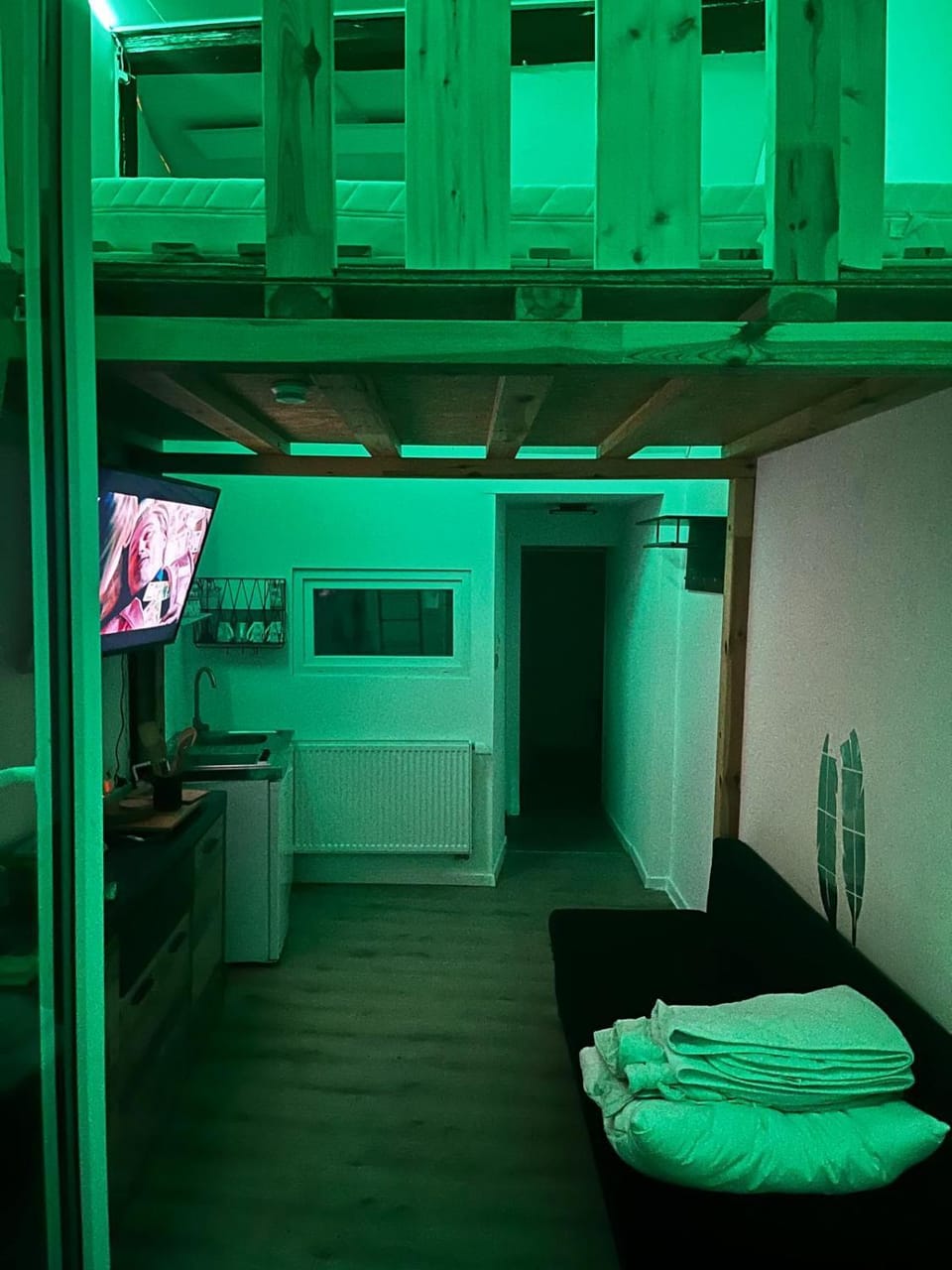 Living room, Photo of the whole room, Bedroom