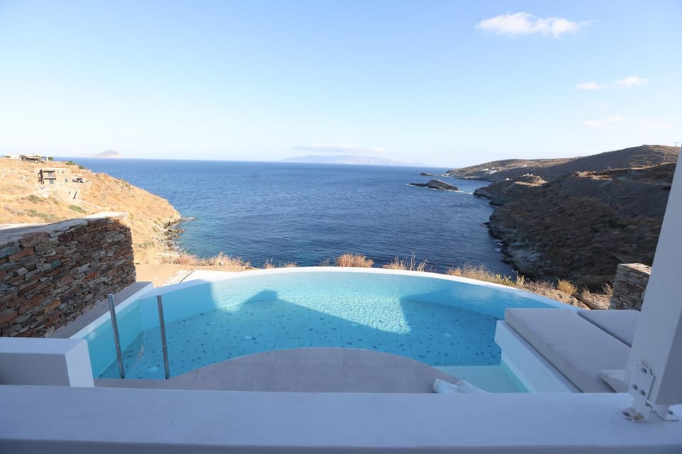 Three Drops Villa in Kea-Kythnos