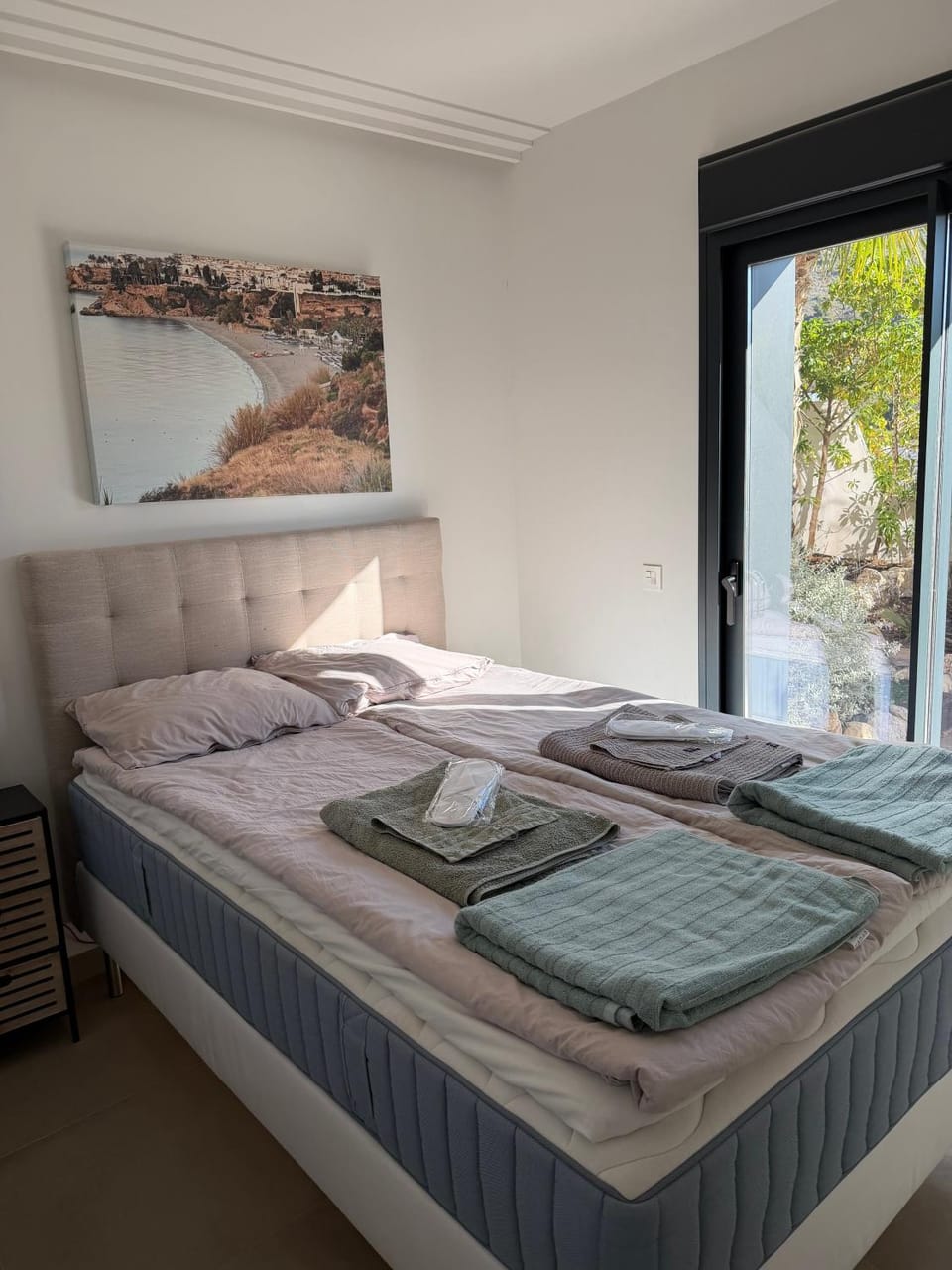 Living room, Bedroom