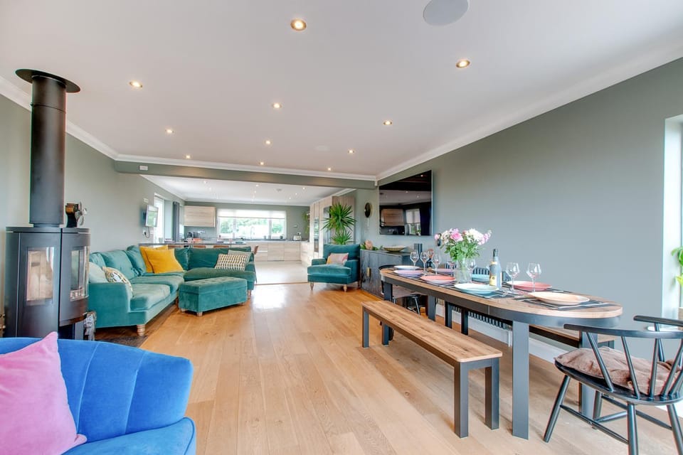 Botany Bay Beach House - Sleeps 10 House in Broadstairs