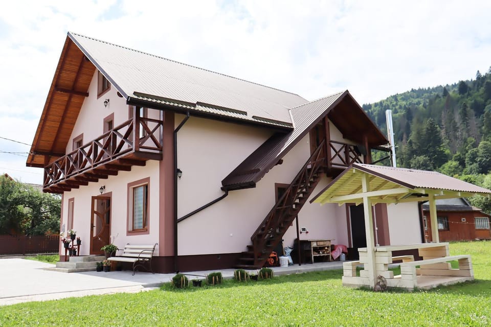 Property building, Day, Natural landscape