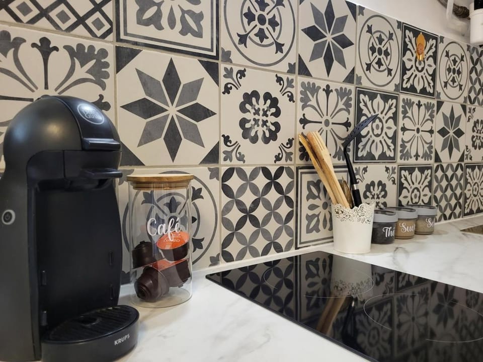 Royal Night & Private Sauna, Lorgues Historic Center Apartment in Lorgues
