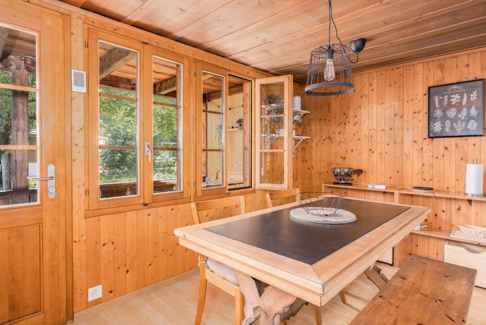 Mountain View Chalet near Lauterbrunnen and Parking Chalet in Lauterbrunnen