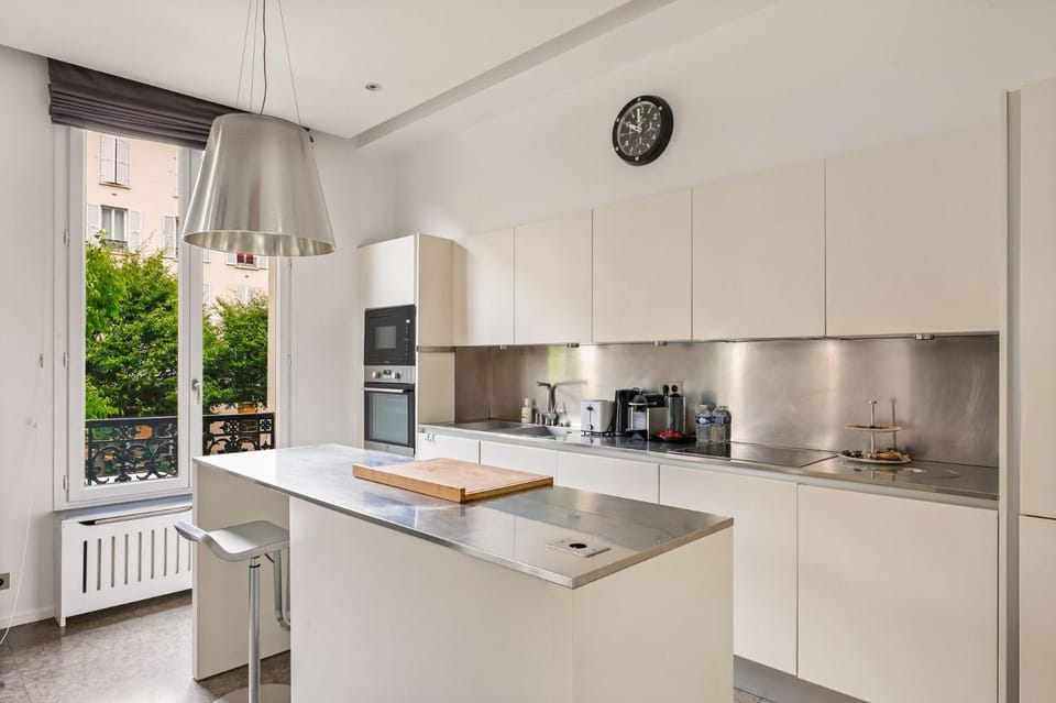 715 Suite Bineau - Exceptional Apartment with AC Apartment in Levallois-Perret