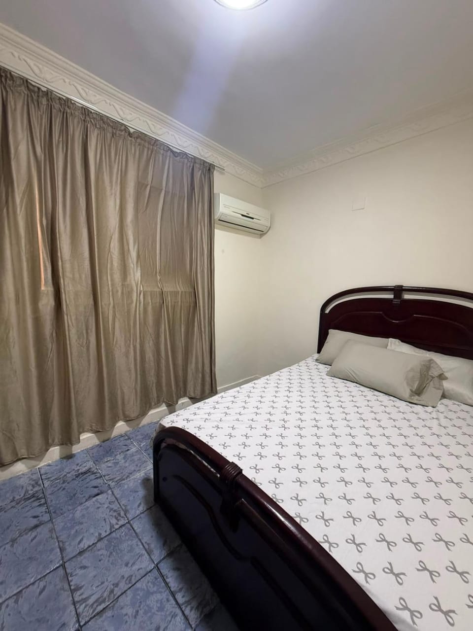 Direct Beachfront - Sea View 2 bed rooms Apartment in Alexandria