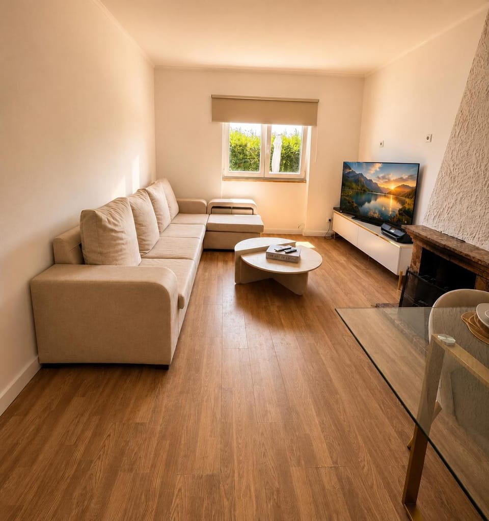 TV and multimedia, Living room, Garden view, internet