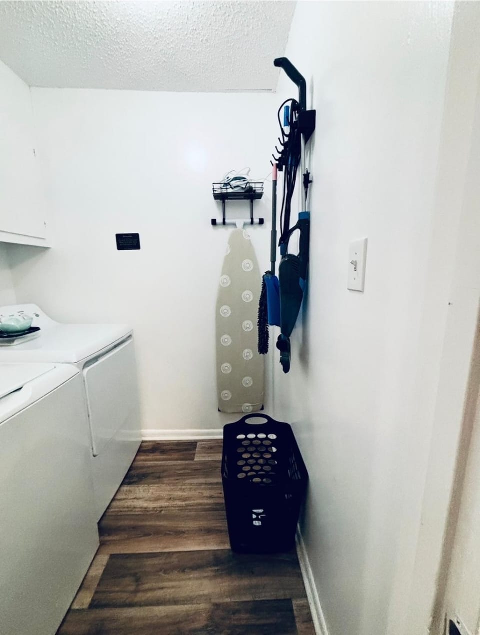 Red Door Lodge of Alexandria 2-Bedrooms1-Bathroom House in Alexandria