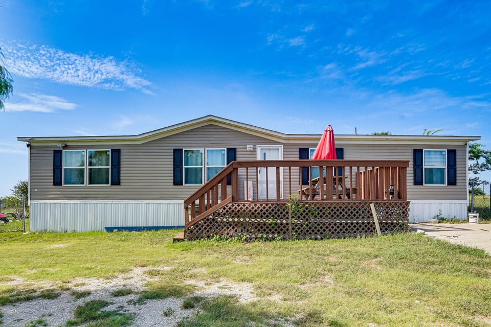 9 Mi to Stockyards! Family Home in Fort Worth House in Fort Worth