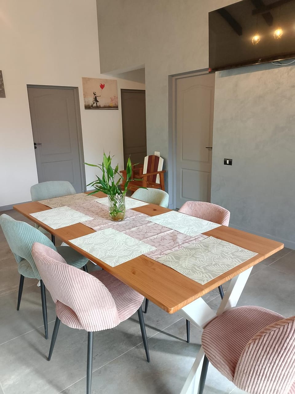 Restaurant/places to eat, Communal lounge/ TV room, Living room, Seating area, Dining area