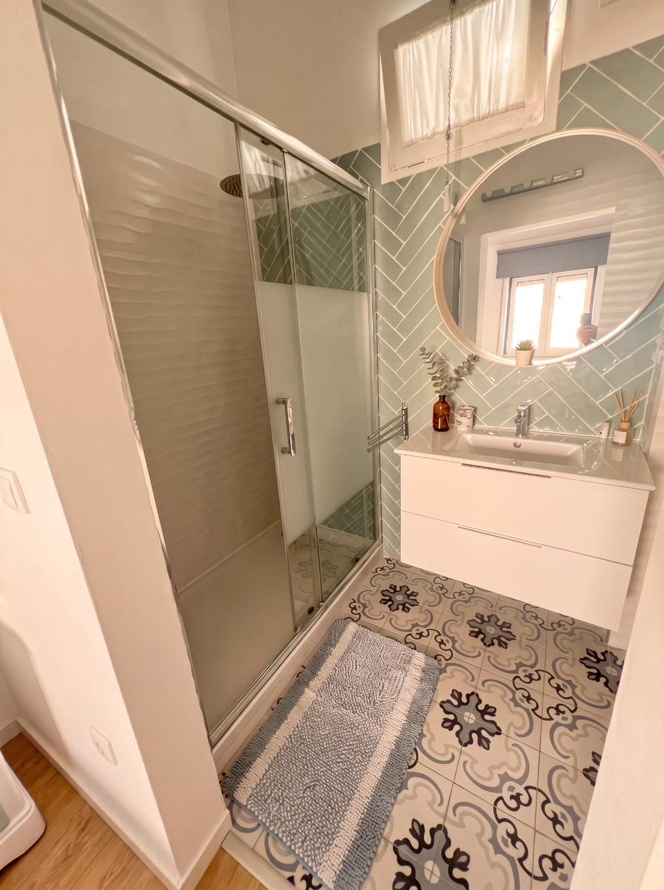 Shower, Bathroom