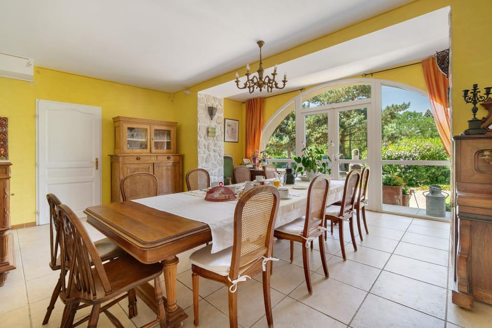 Aux Berges Du Saint Ferréol Bed and Breakfast in Occitanie