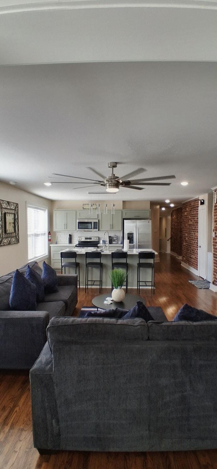 Kitchen or kitchenette, Living room, Seating area