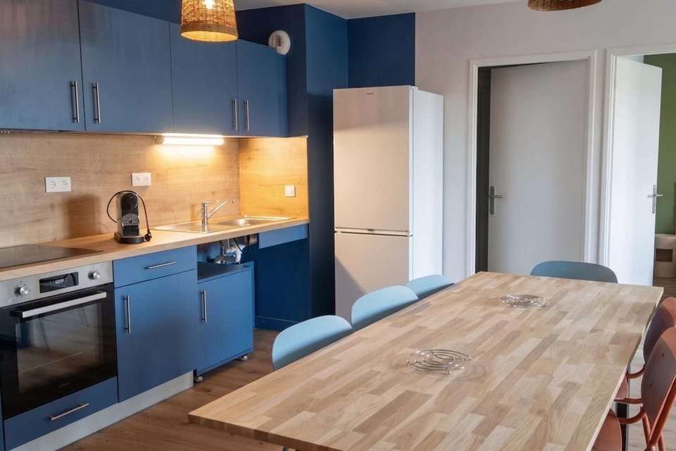 Spacious apartment with a terrace in La Teste Apartment in Gujan-Mestras