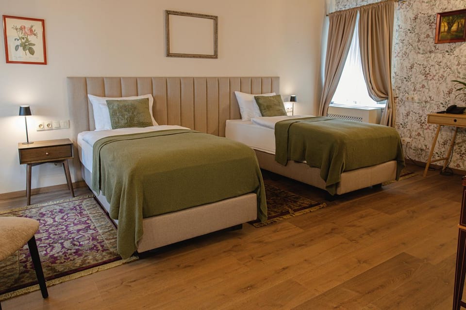 Property building, Photo of the whole room