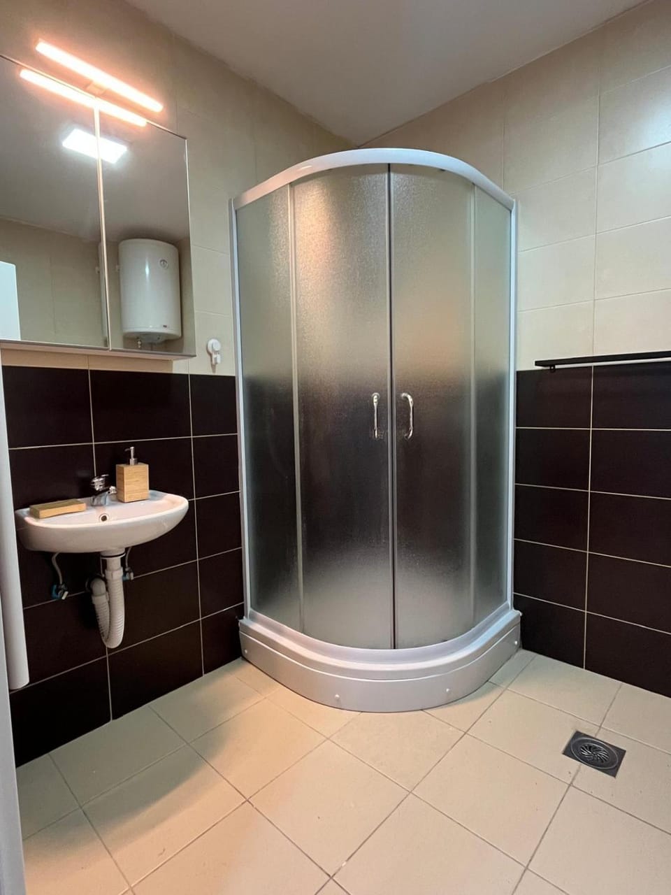 Modern Cozy Studio Apartment 2 - Quiet and Fully Equipped Apartment in Belgrade