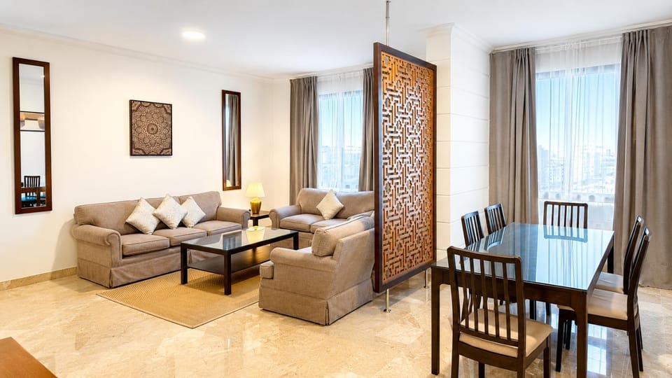 Living room, Seating area, Dining area