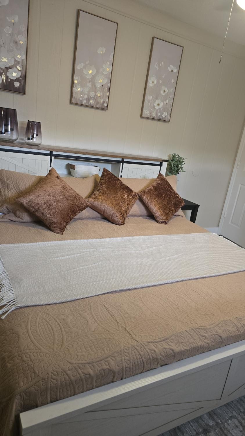 Welcome to this romantic getaway Apartment in Kensington Park