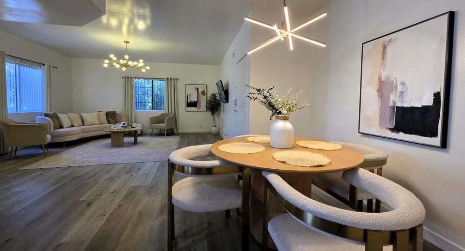 Living room, Dining area