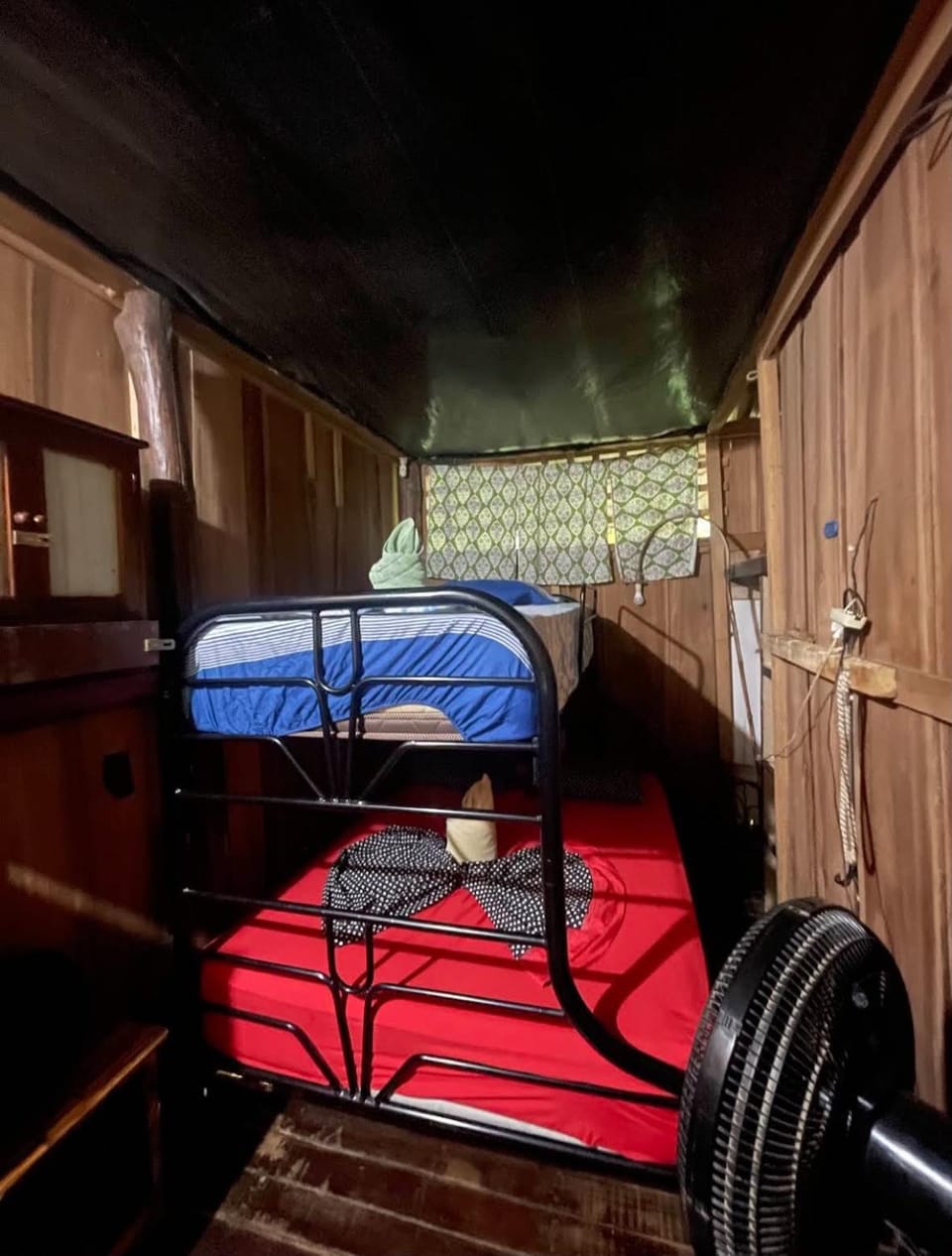 Bed, Photo of the whole room, Bedroom, bunk bed