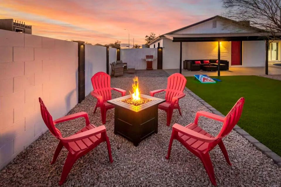 Desert Retreat w/ Pool Near Dtwn Tempe & ASU House in Tempe