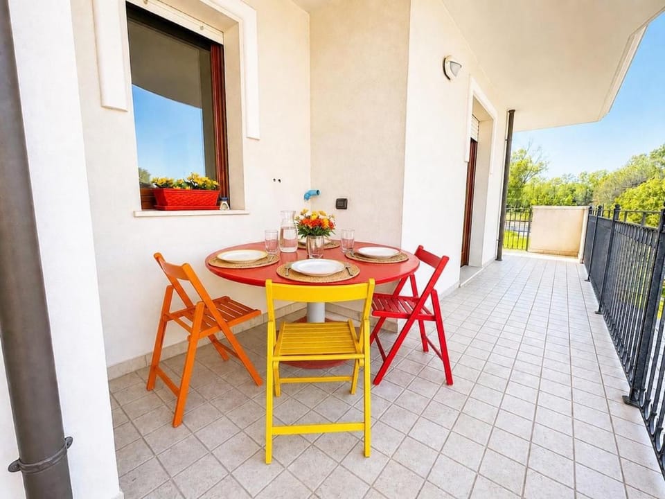 4Min Walk to the Beach, Free parking, Air Conditioning e Patio Apartment in Emilia-Romagna