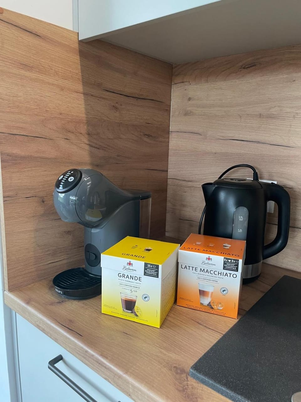 Coffee/tea facilities, Kitchen or kitchenette