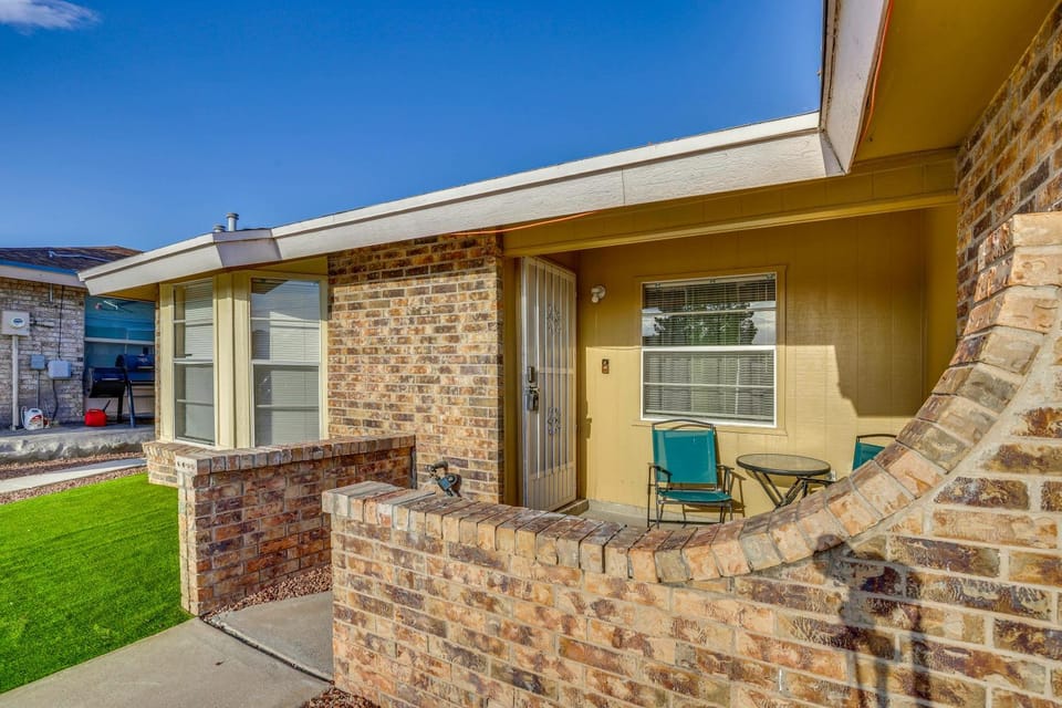 Shop, Dine & Explore: El Paso Escape w/ Patio House in Ciudad Juarez