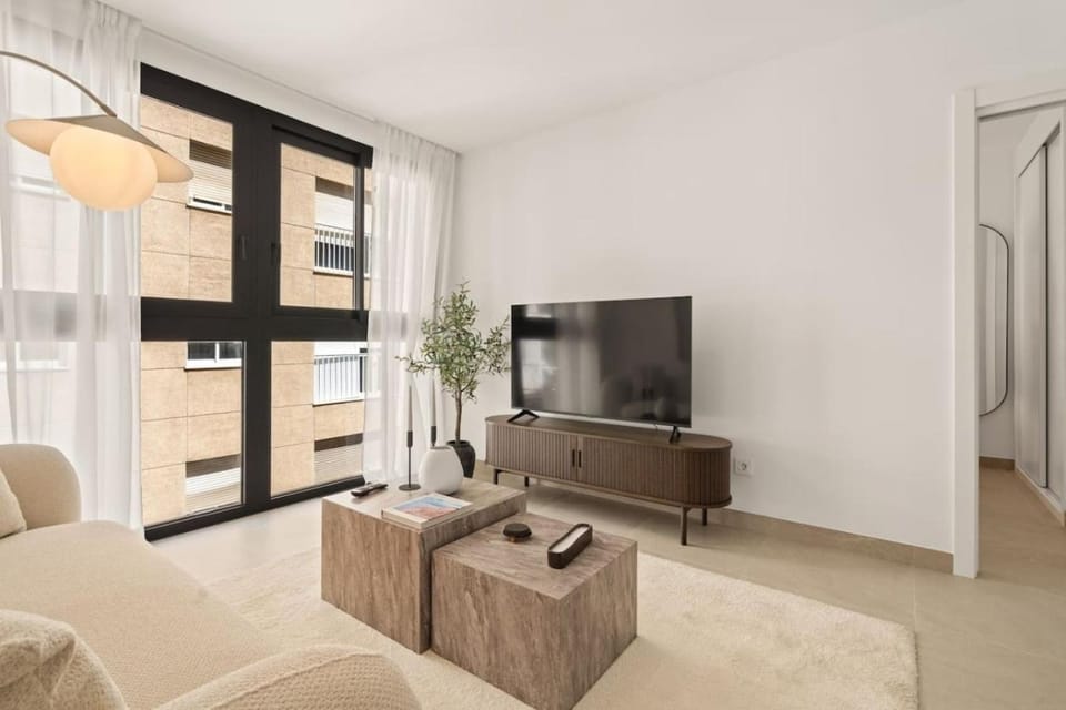 TV and multimedia, Decorative detail, Seating area, furniture, heating, air conditioner
