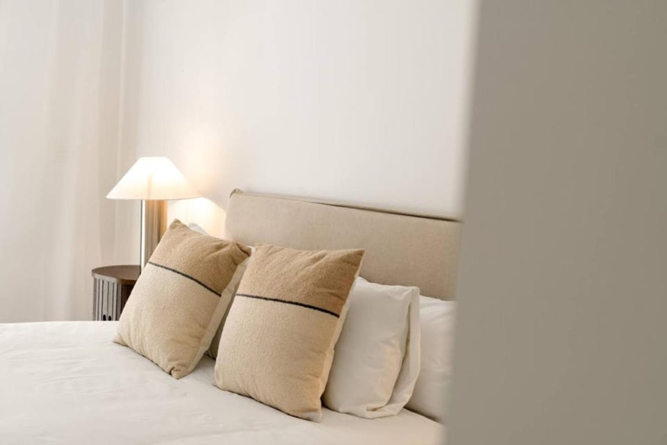 Bed, Bathroom, Decorative detail, Bedroom, heating, wardrobe, air conditioner
