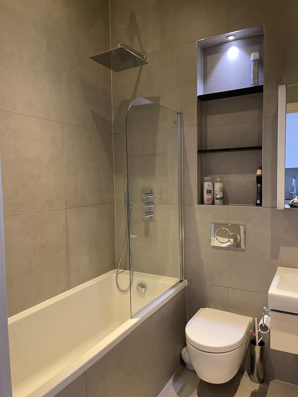 Modern cosy apartment near Windsor & Heathrow Apartment in Slough