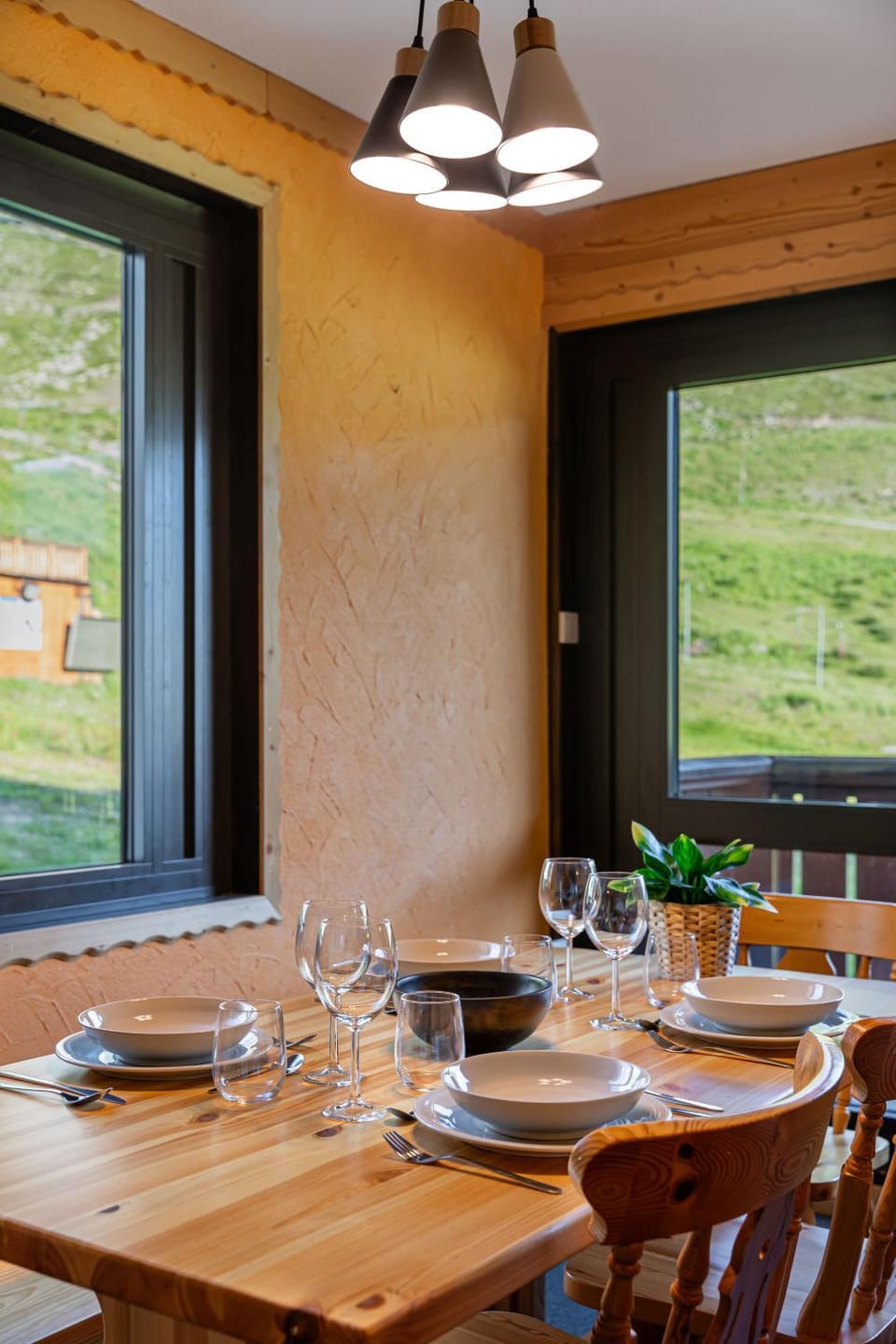 Residence Olympic, Ski In-Out with WiFi in Val Thorens, "V11" by Versant Collection Apartment in Les Allues