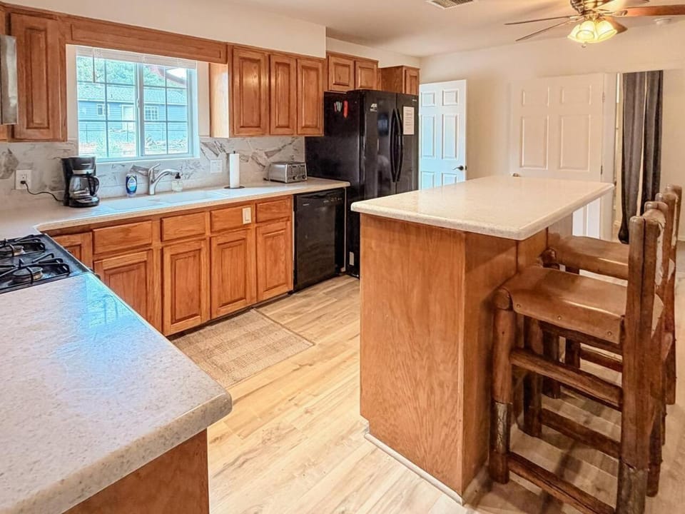 Lake and Mountains, 3BR 2BA House in Show Low