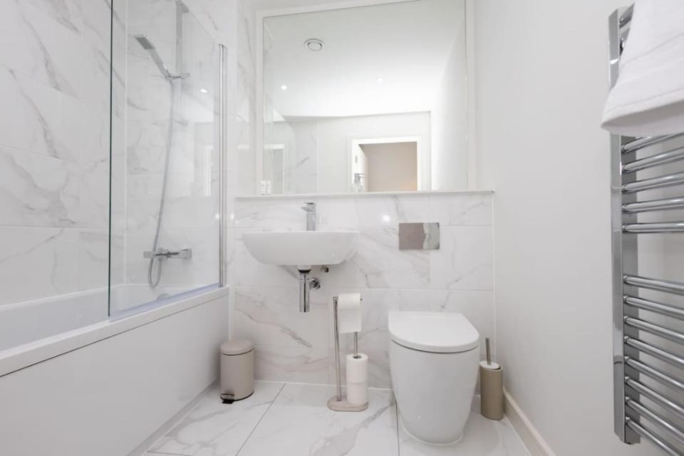Shower, Toilet, Bathroom