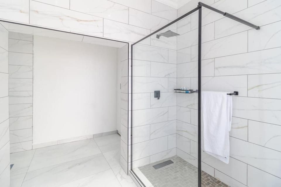 Boutique Hotel-Style Room In Ferndale-C3 House in Sandton