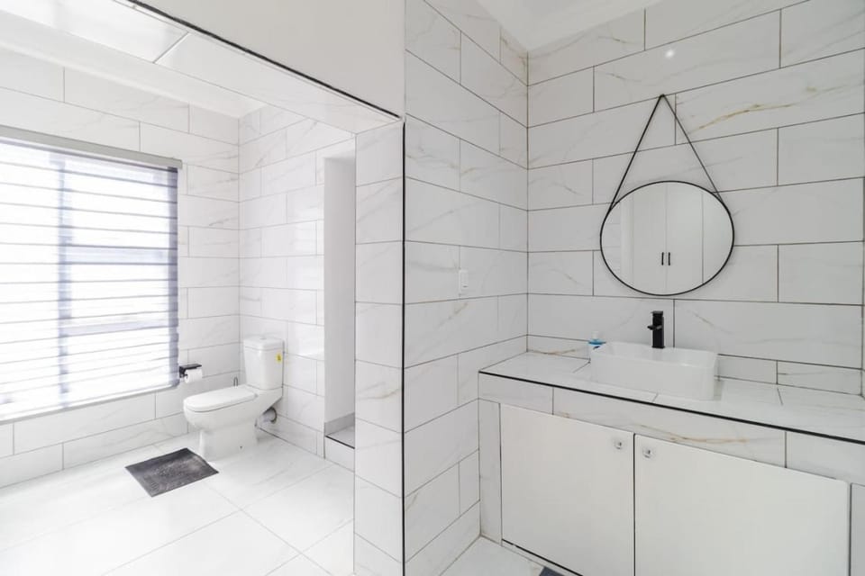 Boutique Hotel-Style Room In Ferndale-C3 House in Sandton