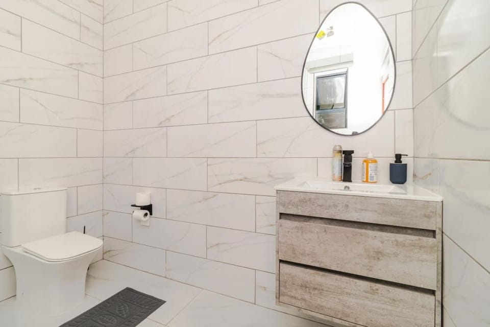 Boutique Hotel-Style Room In Ferndale-A1 House in Sandton