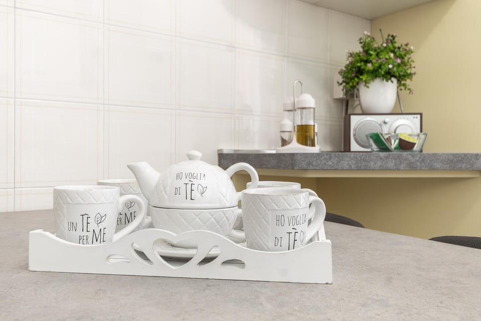 Coffee/tea facilities, Kitchen or kitchenette